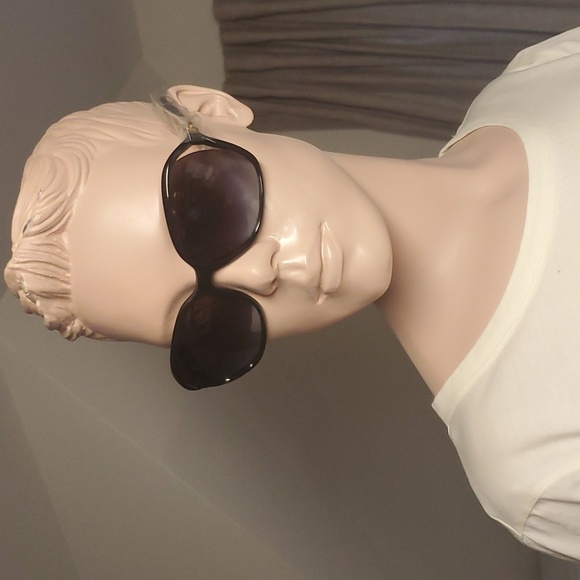 NEW Coach L948 Kissing C Sunglasses Choose one from 2 colors - Picture 1 of 12